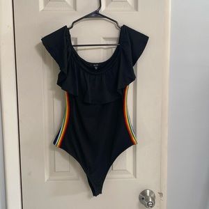 Iris bodysuit size M